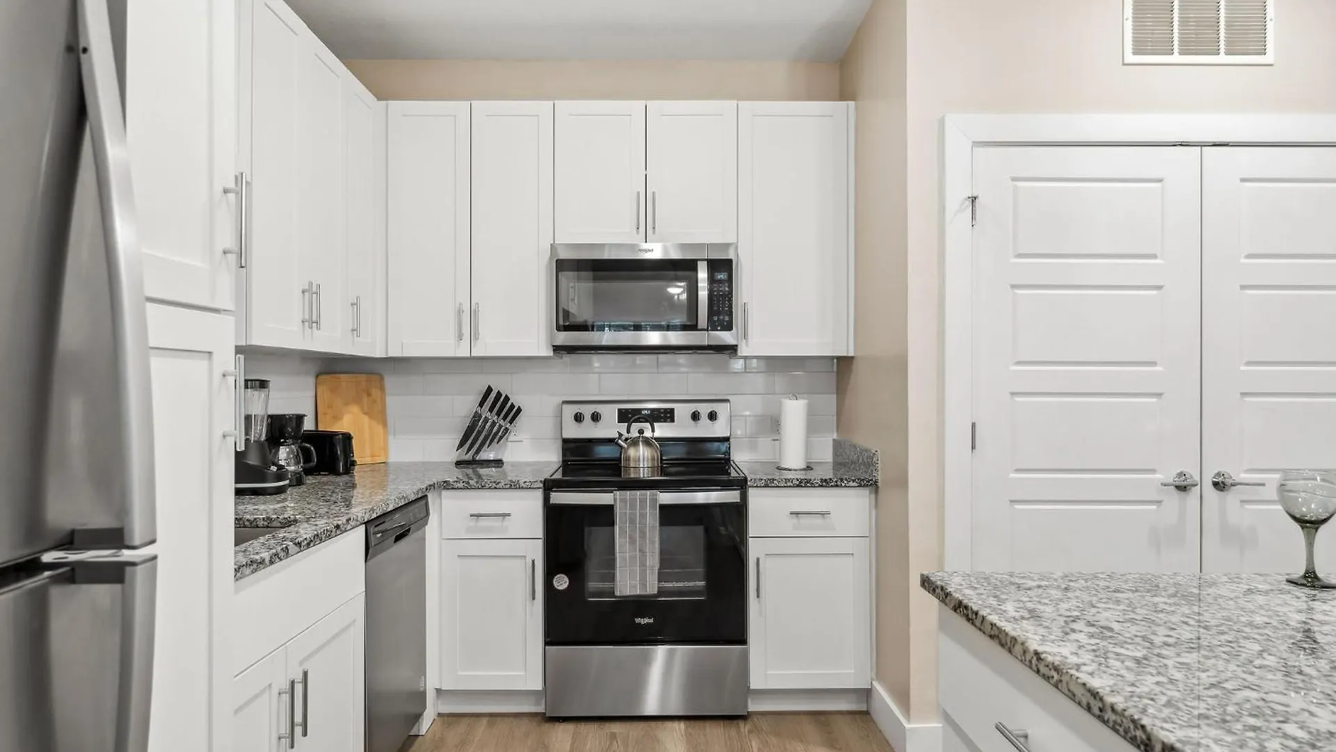Private Full Modern King Suite, Resort Amenities & Great Pool Orlando 0*,