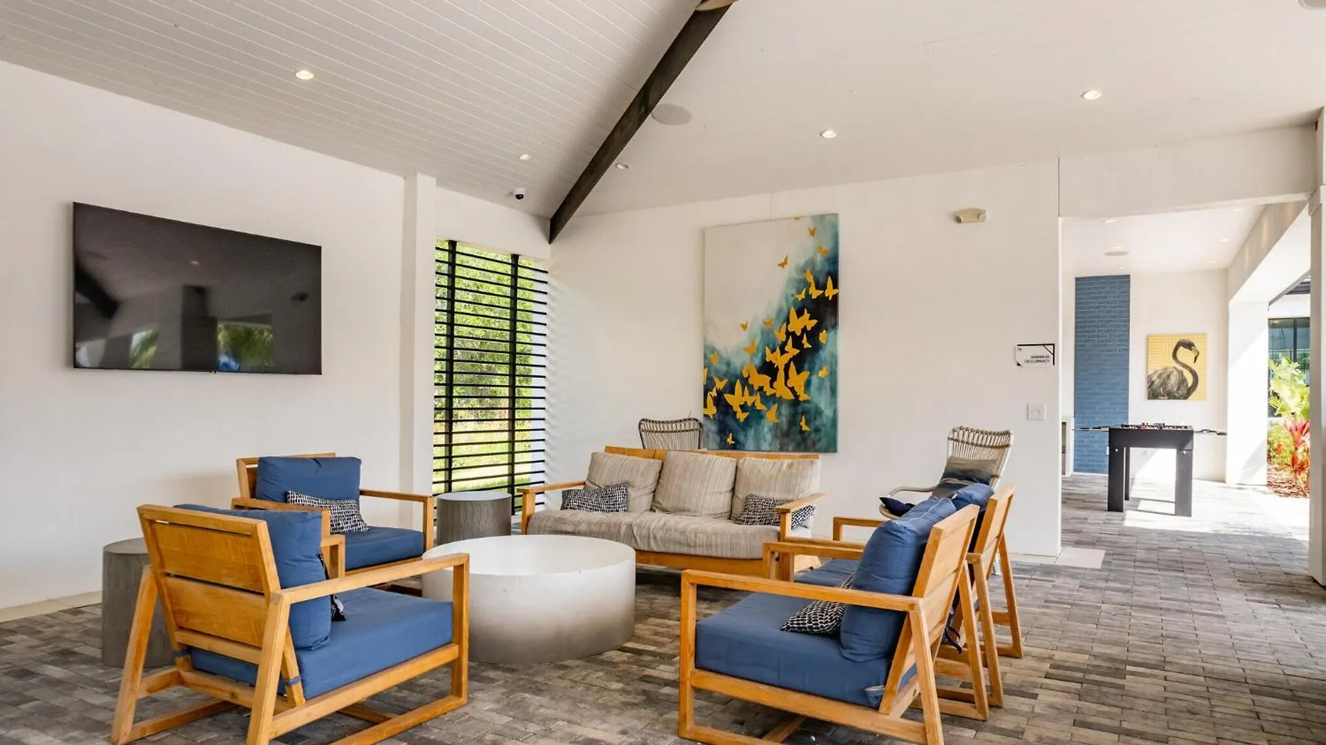 Private Full Modern King Suite, Resort Amenities & Great Pool Orlando